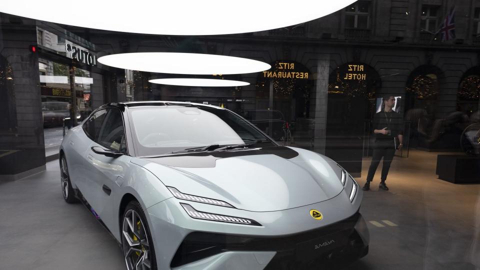 lotus showroom in london