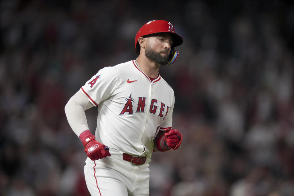 Los Angeles Angels' Kevin Pillar heads to first on a single that drove in the winning run against the Detroit Tigers during the 10th inning of a baseball game in Anaheim, Calif., Saturday, June 29, 2024. (AP Photo/Eric Thayer)