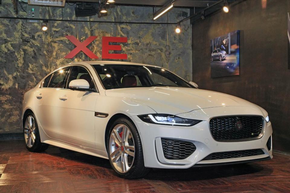 219-239-2-0-ingenium-jaguar-xe