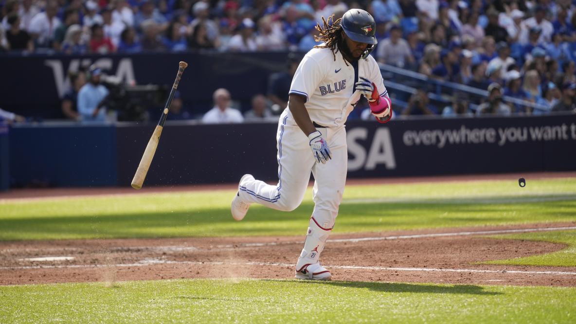 Vladimir Guerrero Jr. has left knee injury