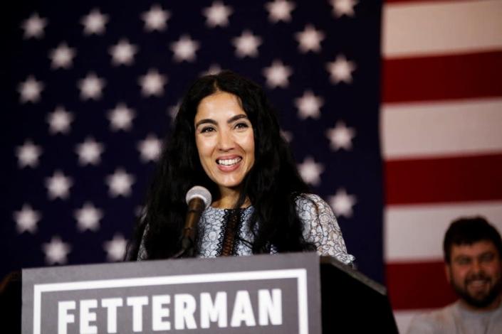 Gisele Fetterman, wife of Democratic U.S. Senate candidate John Fetterman, speaks to supporters after her husband&#39;s win (Reuters)