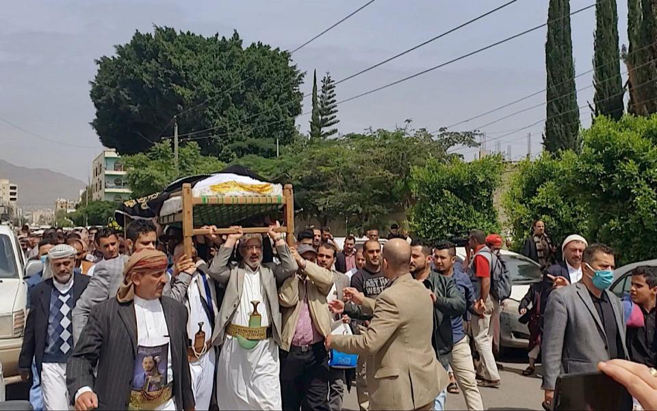 A funeral procession through the northern city of Sanaa - BBC News Arabic/BBC