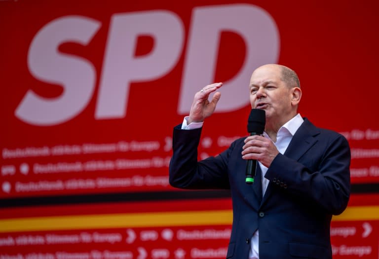 Bundeskanzler Olaf Scholz hat Forderungen aus Union und FDP nach einer Abkehr von der abschlagsfreien Rente für langjährig Versicherte eine klare Absage erteilt. "Das ist eine faire Regelung", sagte Scholz beim Auftakt des SPD-Europawahlkampfs. (Axel Heimken)