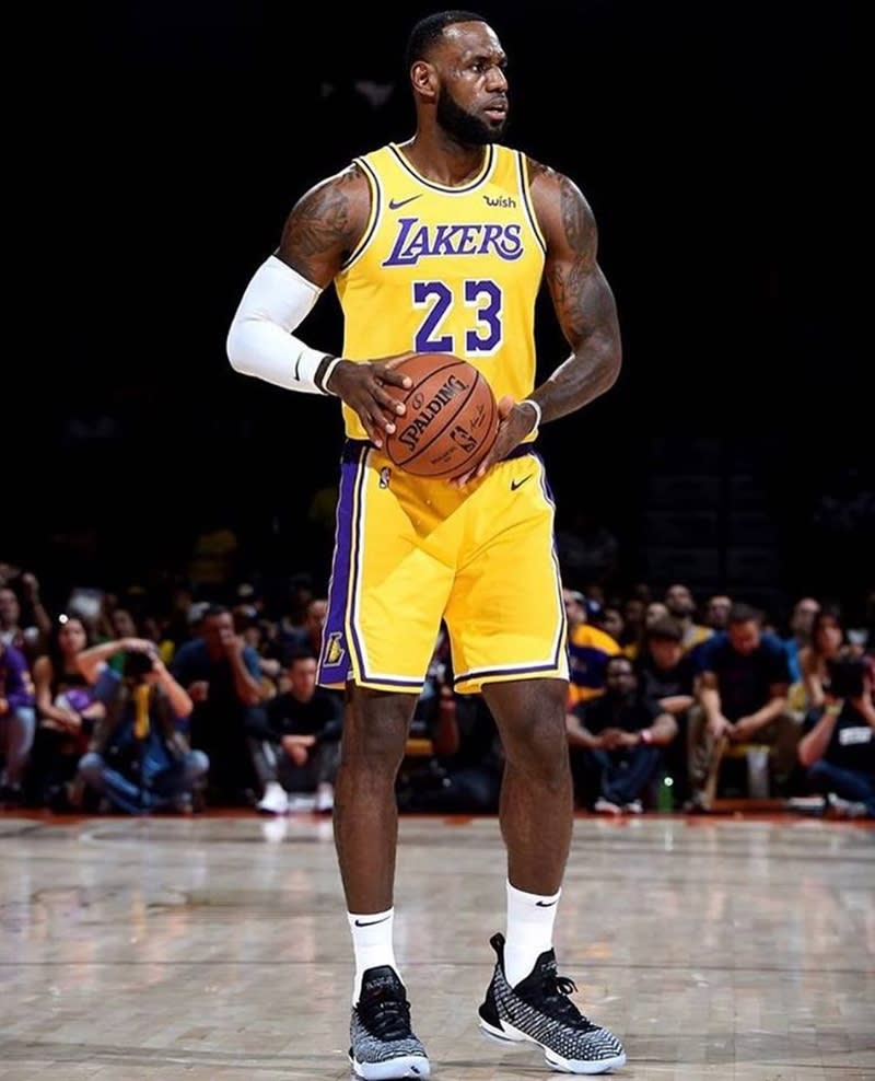 （擷取自LeBron James臉書）