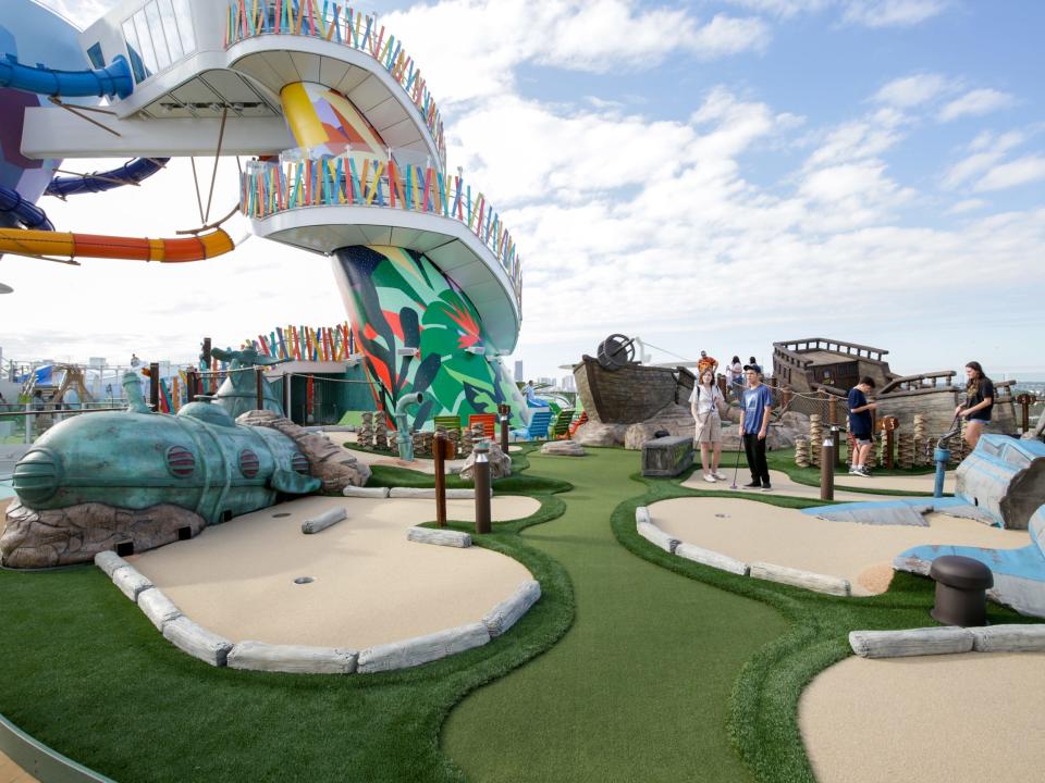 Icon of the Seas' mini-golf course