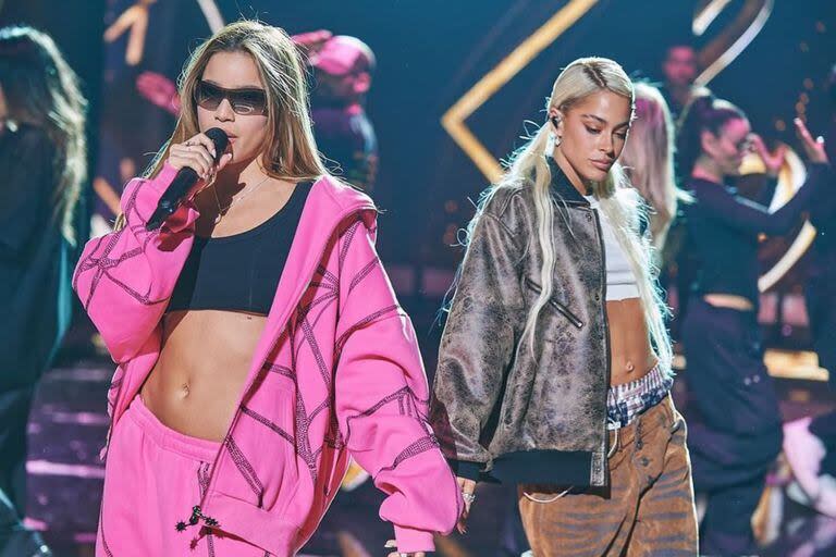 Las cantantes hicieron un ensayo general de su presentación (Foto Instagram @premiolonuestro)