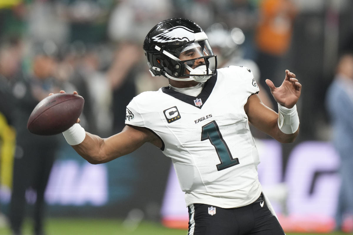 Eagles vs. Packers live updates, score: Jalen Hurts, Jordan Love try to get their clubs off to good starts in NFL’s first Brazil game