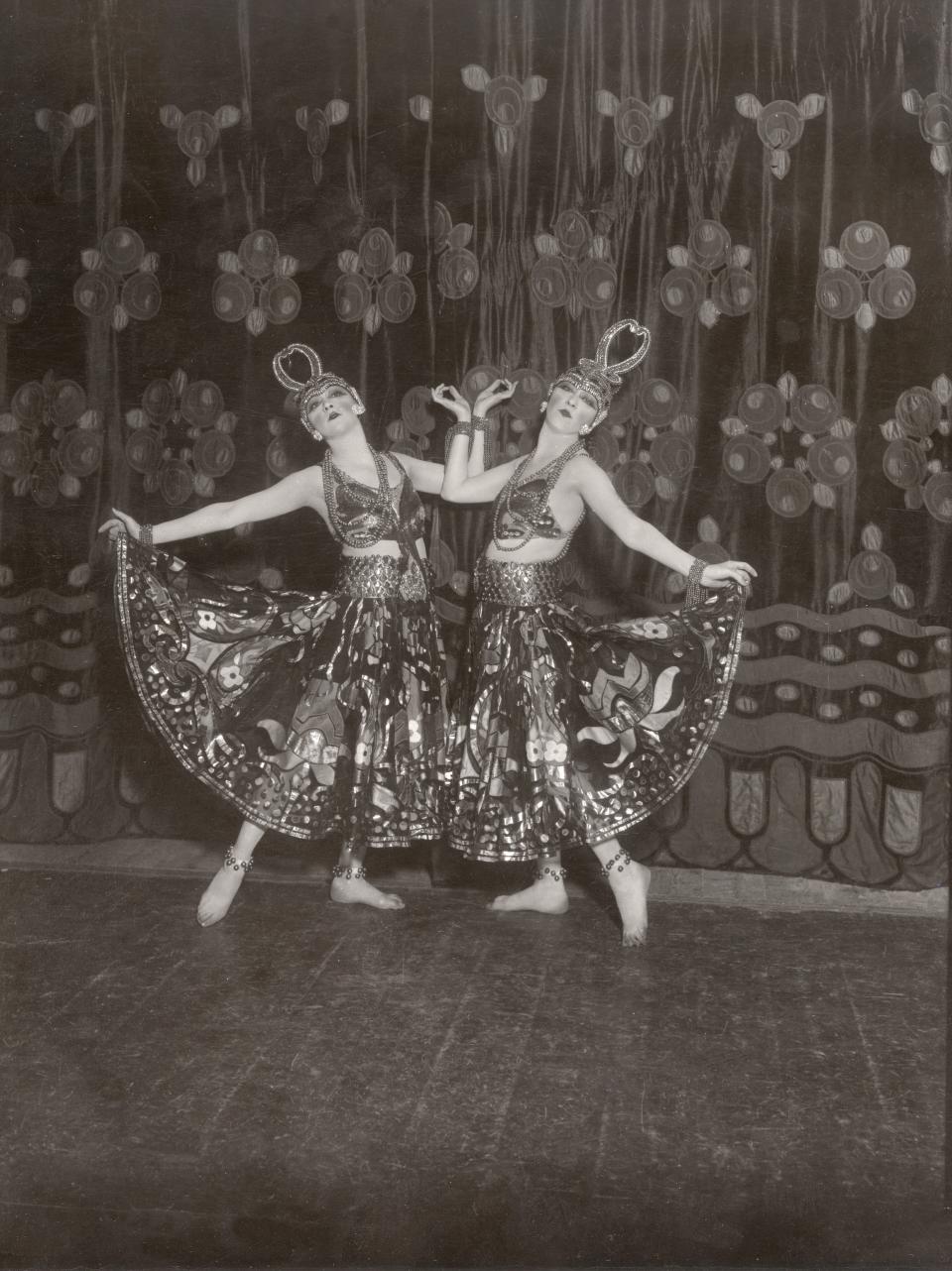 The Dolly Sisters Vaudeville performance entertainment in 1920s