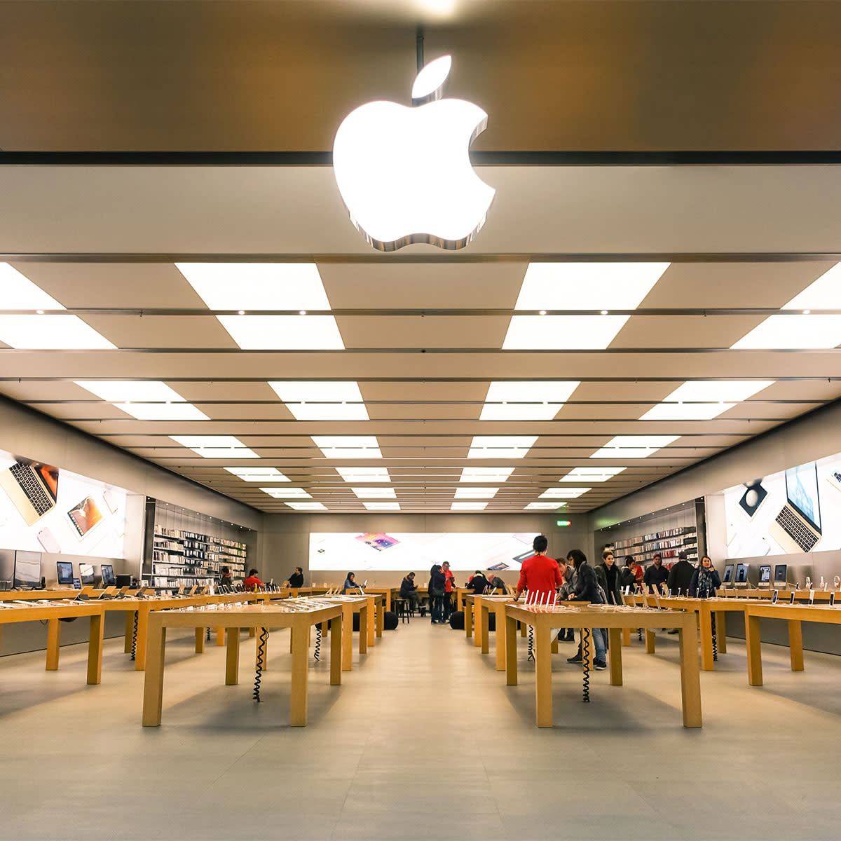 apple-store-in-mall