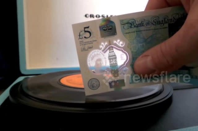 New £5 note can play a vinyl record