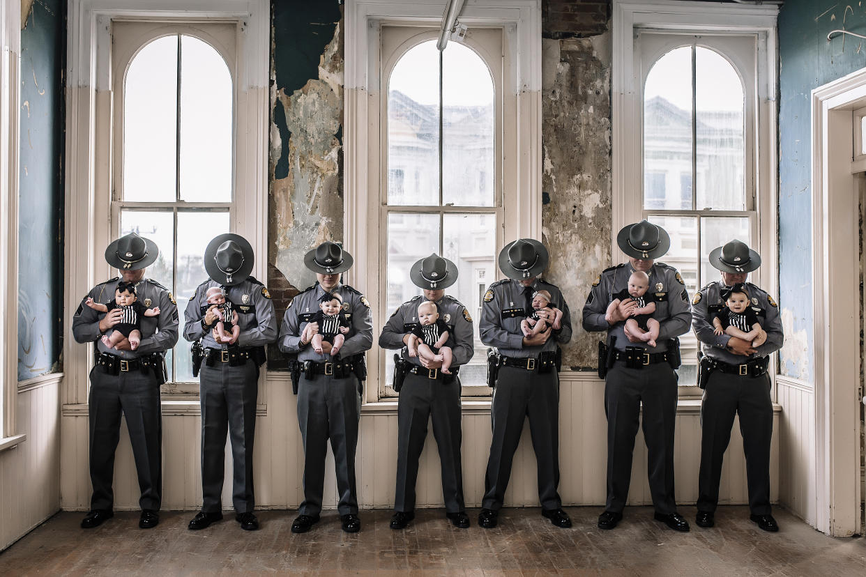 When the wives of seven Kentucky police officers had babies around the same time, they realized they needed to commemorate the coincidence. (Photo: HUEit Photography by Vicky Lea)