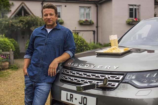 JAMIE OLIVER WITH HIS FAMILY AT HIS ESSEX FARM AUG 2017 DISCOVERY 5 SVOPHOTOGRAPHED BY NEALE HAYNES