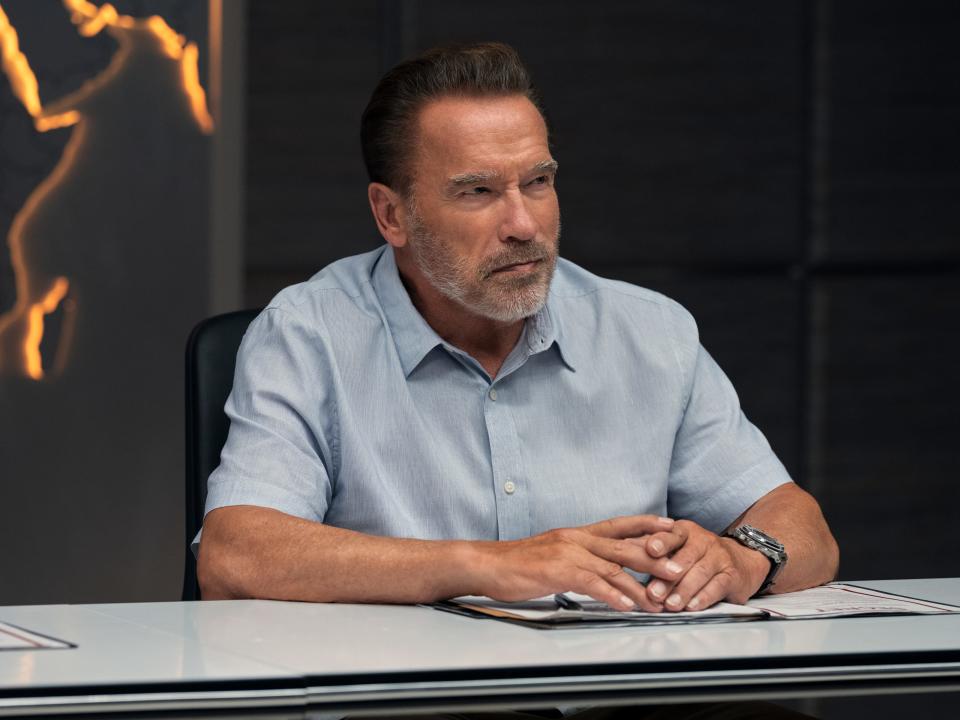Arnold Schwarzenegger as Luke Brunner in episode 103 of Fubar.