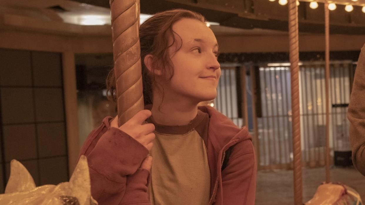  Ellie riding carousel in HBO's The Last of Us 