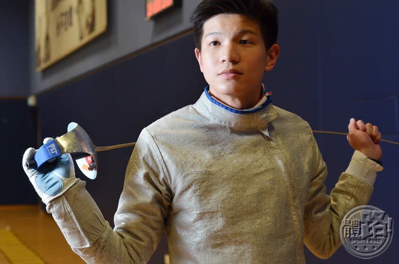 sportsroadjunior_junior15_fencing_kaylinhsiehsinyan_terenceleechakfung_20170419-04