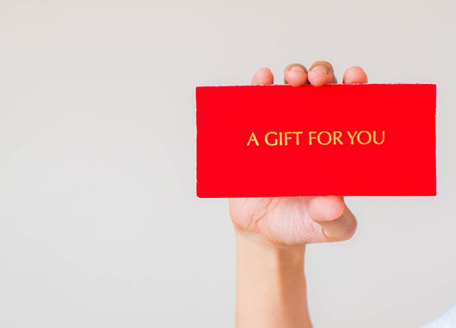 The 21 Best Gift Cards for Last-Minute Holiday Shoppers