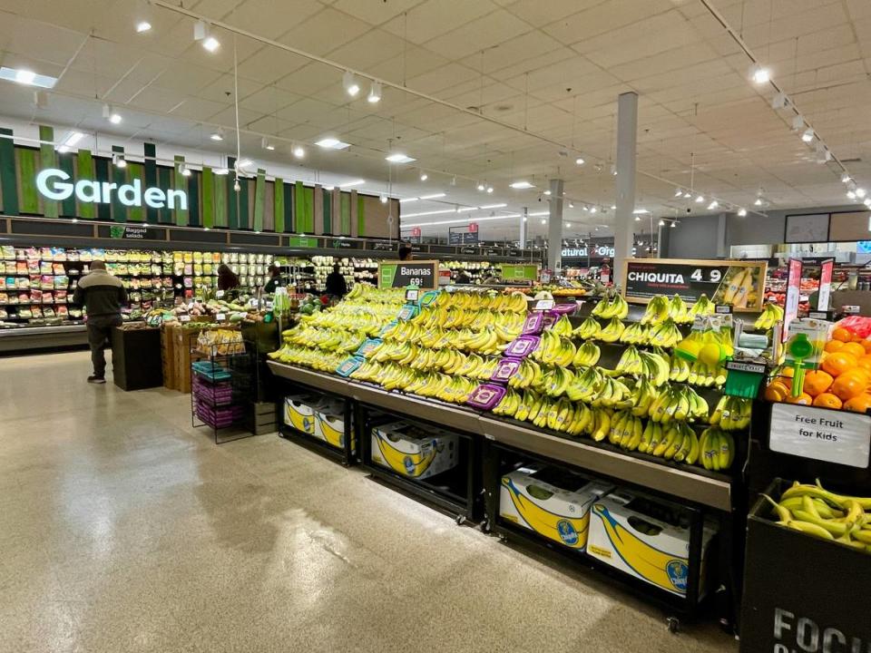 The produce section inside the 255 Northland Center Giant offers bananas for just $0.49 per pound, landing among the cheapest prices in the area.