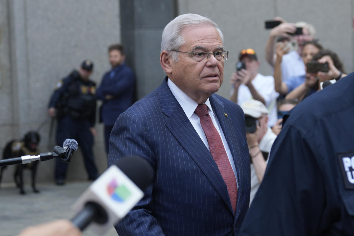 Bob Menendez to be replaced by New Jersey governor's former top aide, AP source says