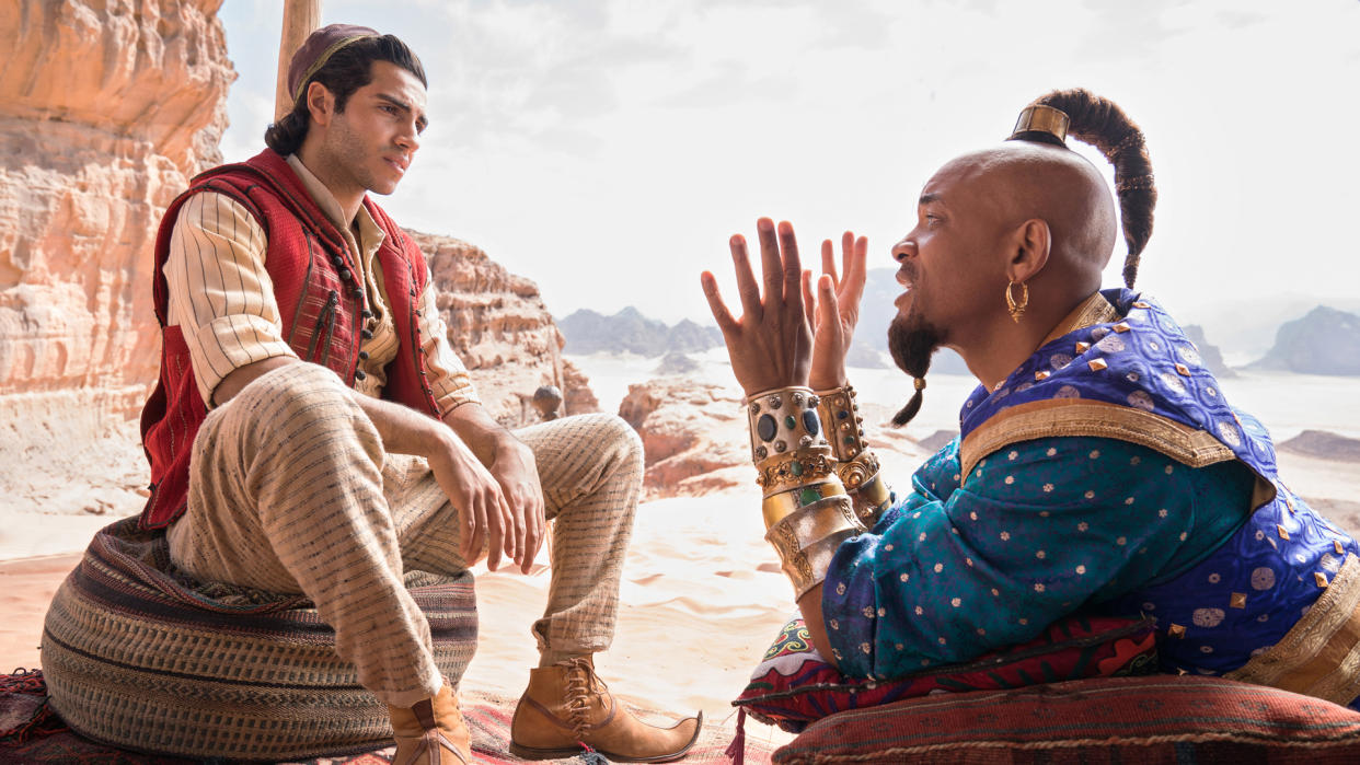  Mena Massoud and Will Smith in Aladdin 