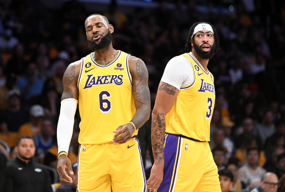 Lake Show dead? Why no one should be surprised about the state of the Lakers  - Yahoo Sports