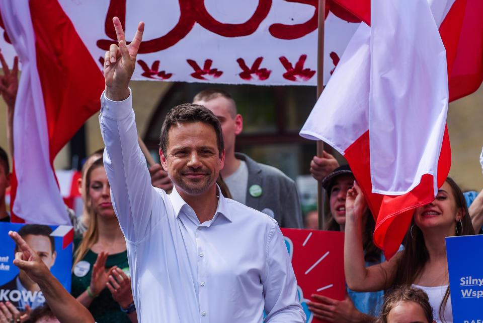 Rafal Trzaskowski liefert sich ein enges Rennen mit Duda (Bild: Omar Marques/Getty Images)