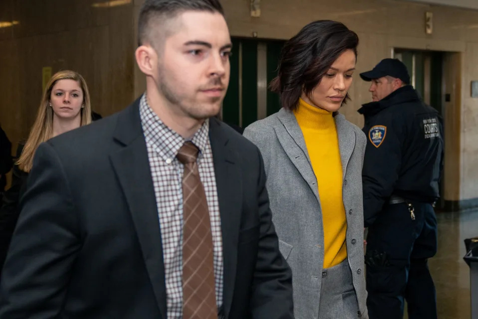Tarale Wulff, right, arriving at a New York courthouse to testify against Harvey Weinstein on Jan. 29, 2020. She accused him of raping her in 2005.
