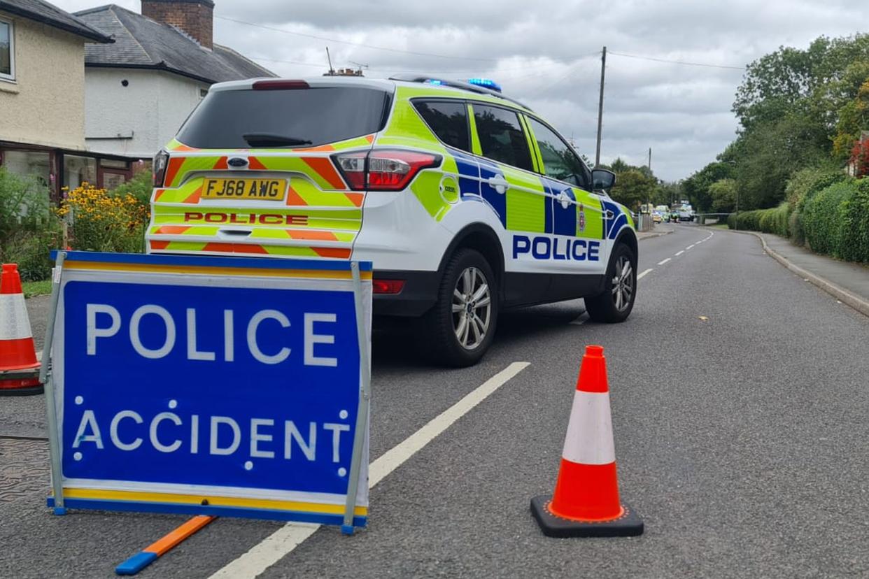 Police had to close a large stretch of road in Etwall following a serious accident on Egginton Road, involving 3 cars. It saw dozens of ambulances and police cars, along with two air ambulances at the scene.

DerbyshireLive/BPM