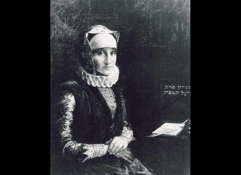 Wrote a memoir of Jewish life in Central Europe covering the second half of the 17th and early 18th Centuries. Her book is an important description of what Jewish life was like at that time.