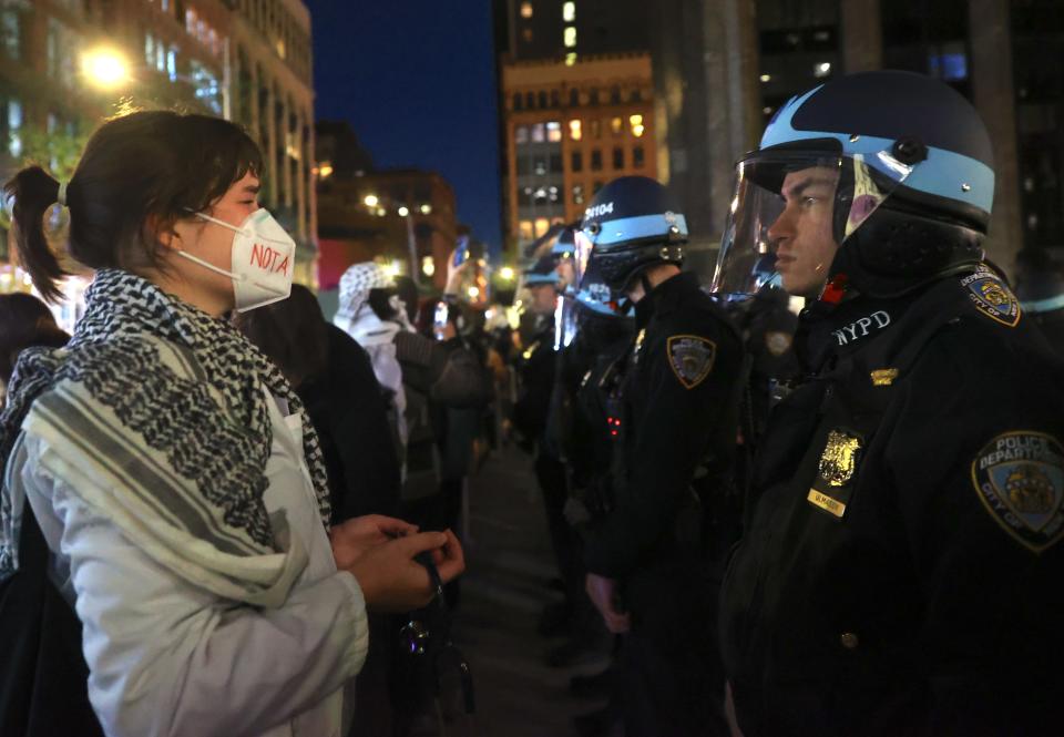 <h1 class="title">NYPD arrests Pro-Palestinian protesters as demonstrations spread from Columbia University to others</h1><cite class="credit">Anadolu/Getty Images</cite>