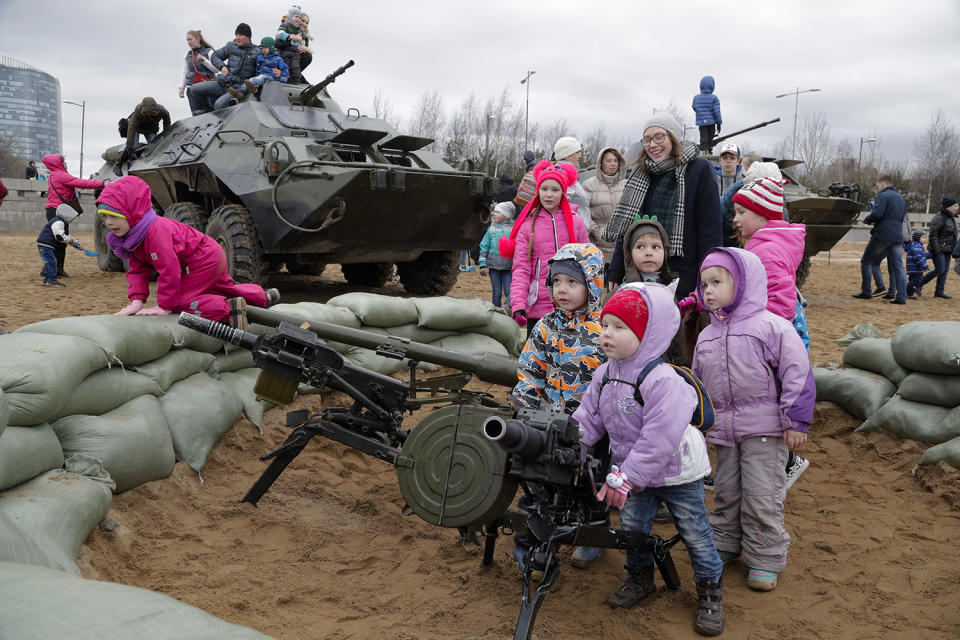 Children at military show