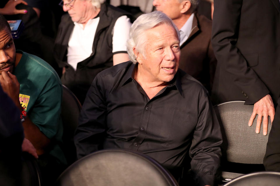 <p>NFL owner Robert Kraft attends the super welterweight boxing match between Floyd Mayweather Jr. and Conor McGregor on August 26, 2017 at T-Mobile Arena in Las Vegas, Nevada. (Photo by Christian Petersen/Getty Images) </p>