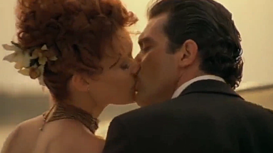 Antonio Banderas and Carla Gugino in Spy Kids.