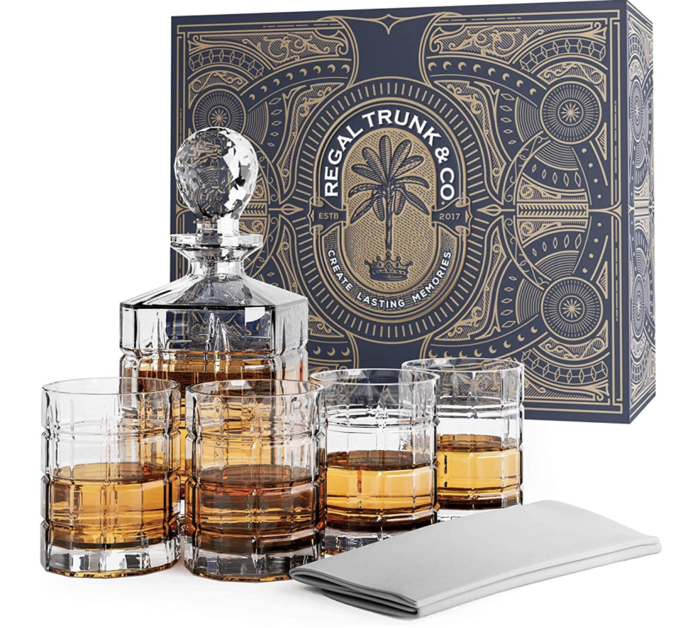 the best whiskey gifts: regal trunk and co decanter set