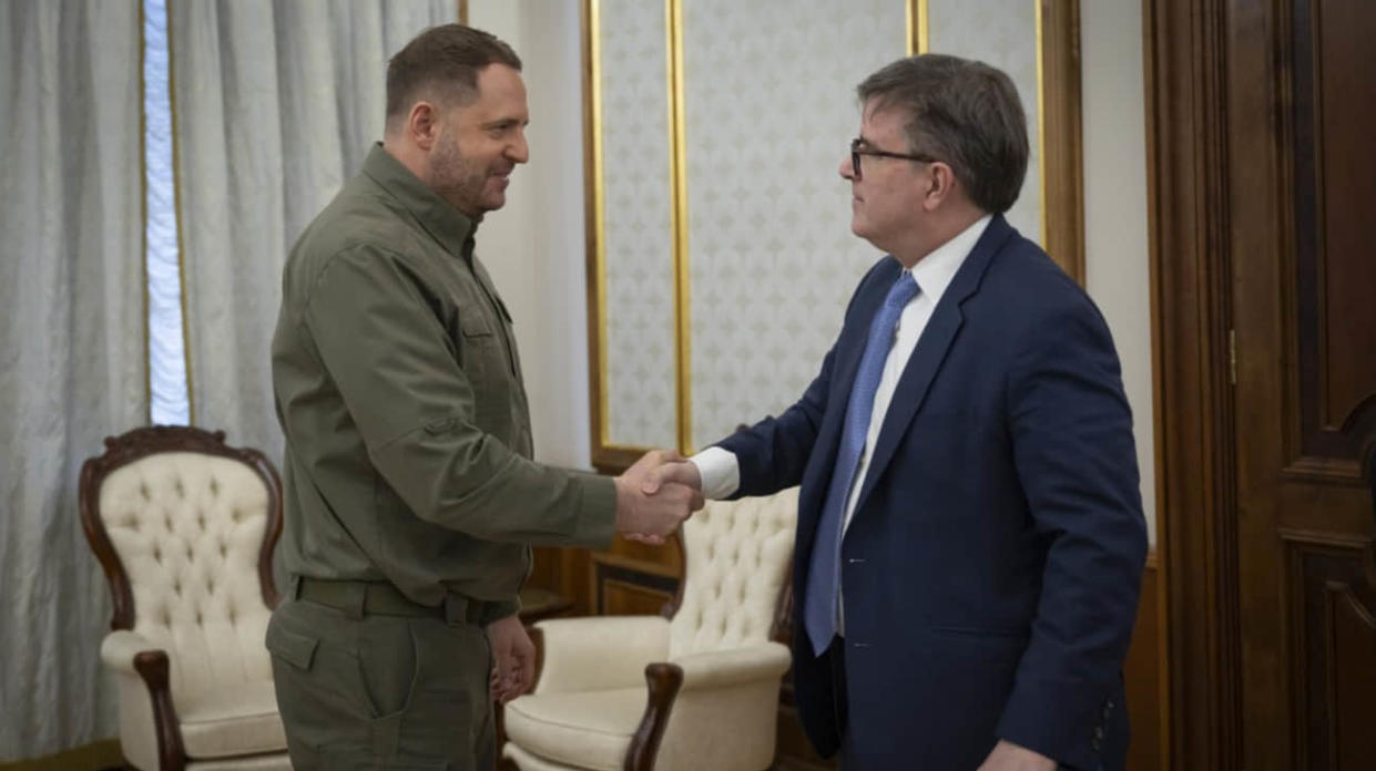 James O'Brien and Andrii Yermak, head of Ukraine’s President’s Office. Stock photo: Ukraine’s President’s Office