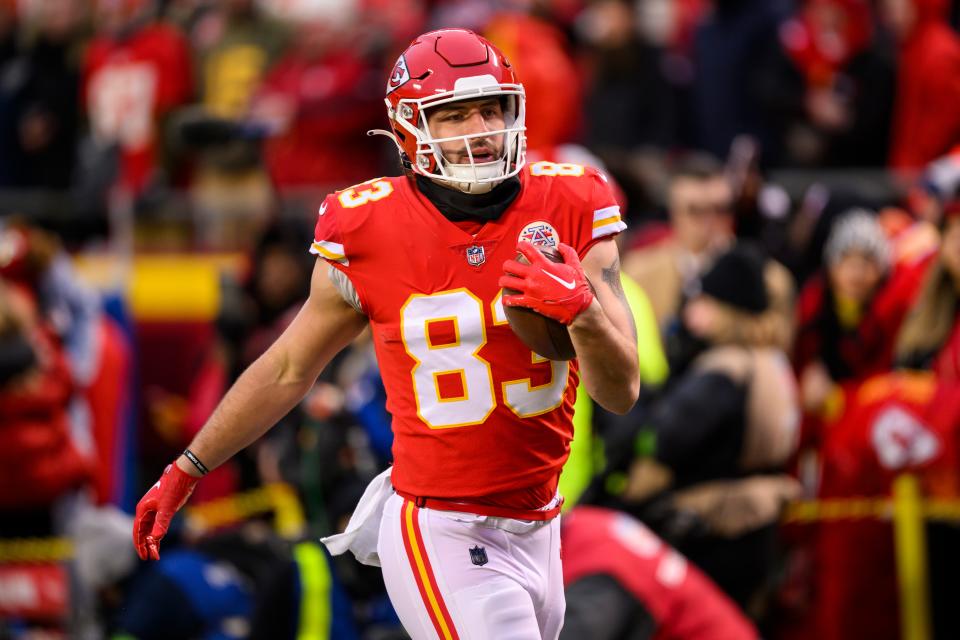 Chiefs tight end Noah Gray of Leominster warms up before the AFC Championship Game against the Bengals.