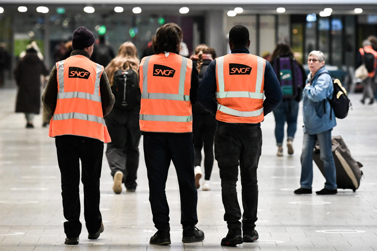 De fortes perturbations sont attendues sur le réseau SNCF ce week-end dans le cadre du mouvement de grève. (Photo STEPHANE DE SAKUTIN / AFP)