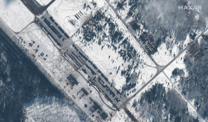 Overview shows deployed troops and equipment at Zyabrovka airfield, Belarus, Feb. 10, 2022 (Satellite image &#xa9;2022 Maxar Technologies)