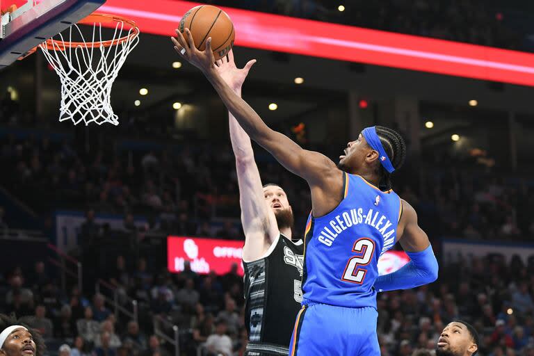 El base canadiense de Oklahoma City Thunder Shai Gilgeous-Alexander resultó segundo en la elección del premio MVP, cuyo 