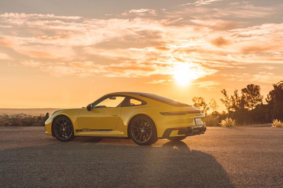 2023 porsche 911 carrera t