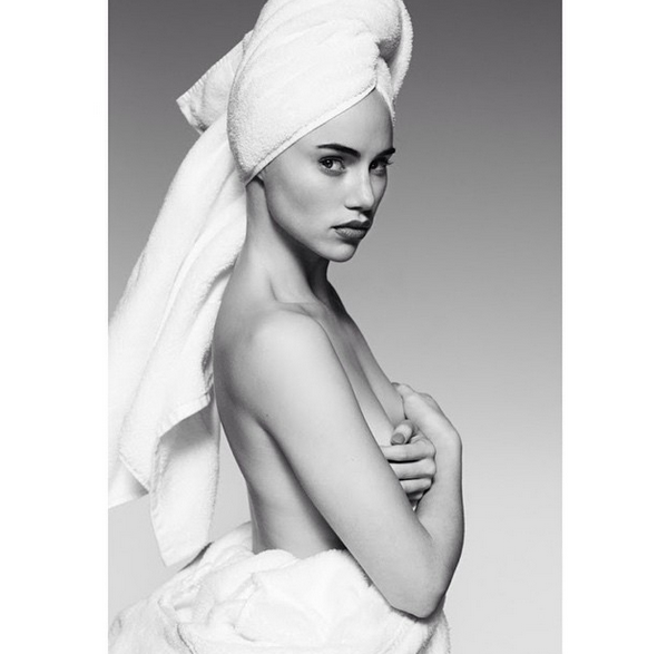 Suki Waterhouse, Towel Series 55