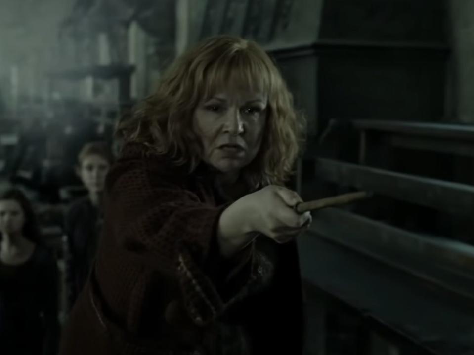 molly weasley scene battle of hogwarts