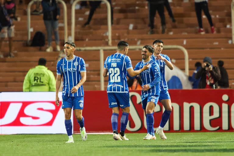 Godoy Cruz derrotó a River y se metió en zona de clasificación a la próxima Copa Sudamericana