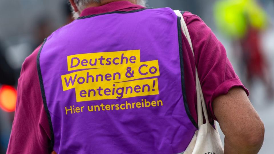 «Deutsche Wohnen Co enteignen!»: Die Berliner Bürgerinitiative hat nach eigenen Angaben bisher 77.000 Unterschriften gesammelt. Foto: Monika Skolimowska