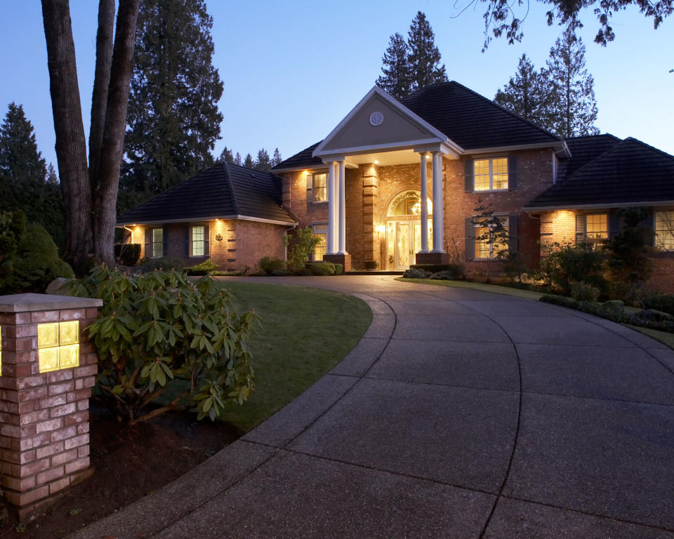 4. Illuminate the end of your driveway