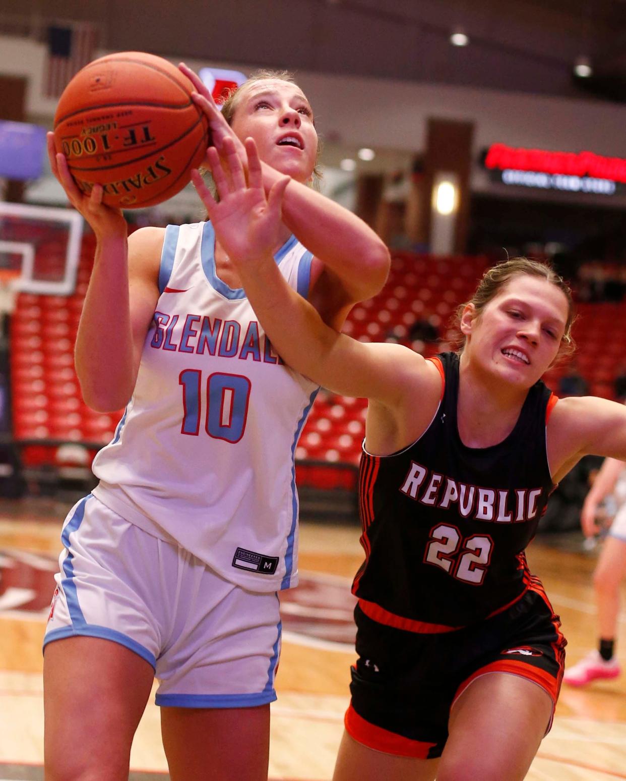 Glendale Eagles' Avery Givens looks to score against the Republic Tigers in the 2nd round of the White Division during the Pink & White Tournament at O'Reilly Family Event Center on December 28th, 2023.