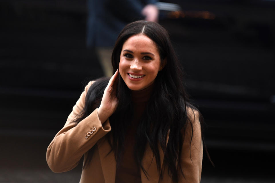 LONDON, UNITED KINGDOM - JANUARY 07: Meghan, Duchess of Sussex arrives with Prince Harry, Duke of Sussex to Canada House in thanks for the warm Canadian hospitality and support they received during their recent stay in Canada, on January 7, 2020 in London, England. (Photo by DANIEL LEAL-OLIVAS  - WPA Pool/Getty Images)