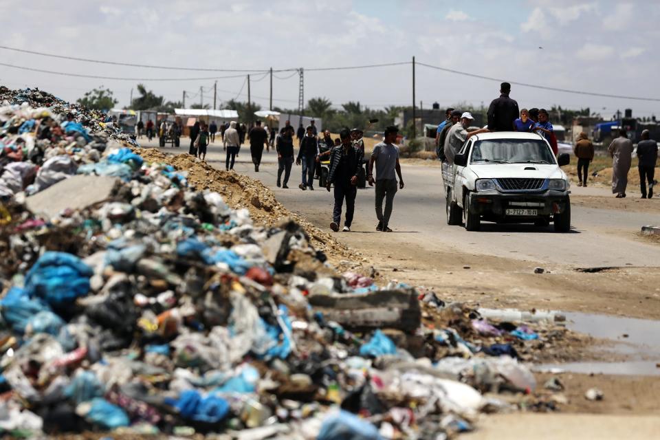Displaced Palestinians are arriving in Khan Yunis with their belongings from Rafah in the southern Gaza Strip on May 6, 2024, following an evacuation order by the Israeli army.