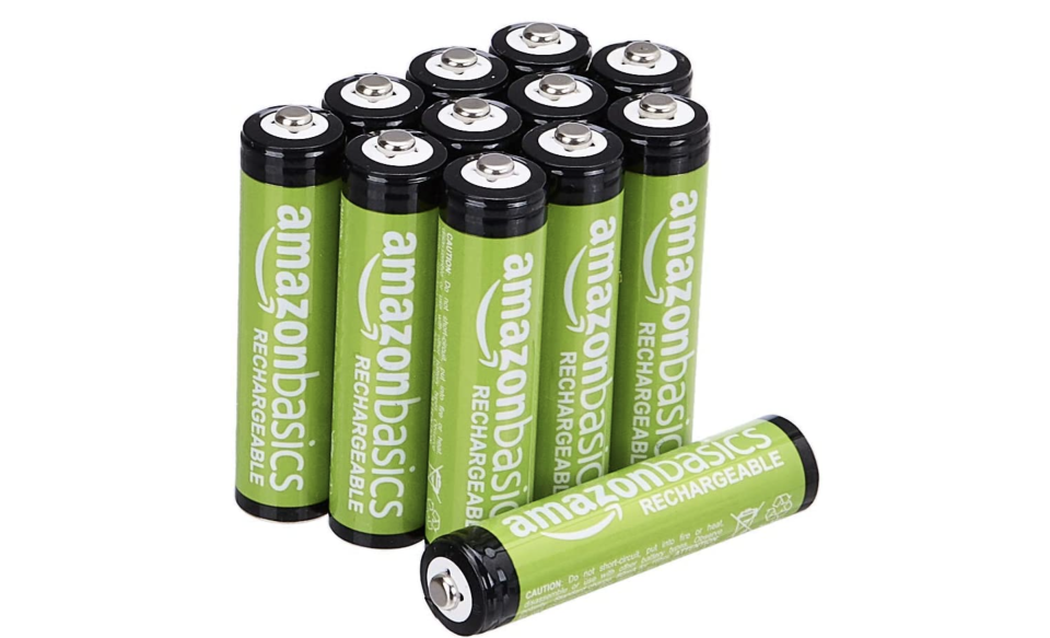 Paquete de pilas recargables AAA de 800 mAh de Amazon Basics. 12 pilas, precargadas. Foto: Amazon.com.mx
