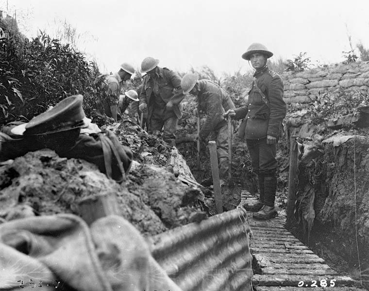 <p>The 22nd (French Canadian) Battalion repairing trenches, July 1916. Credit: Canada. Department of National Defence. Library and Archives Canada</p> 