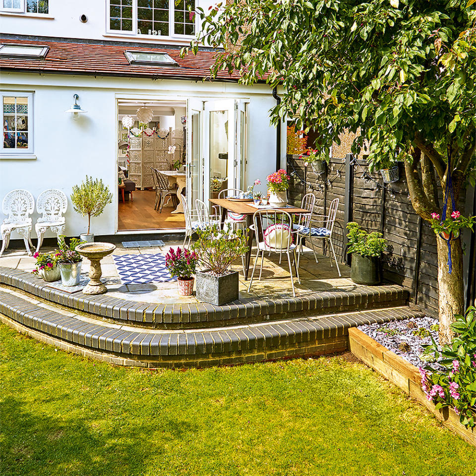 Pretty-yet-practical layouts and inspirations for creating the perfect lawn